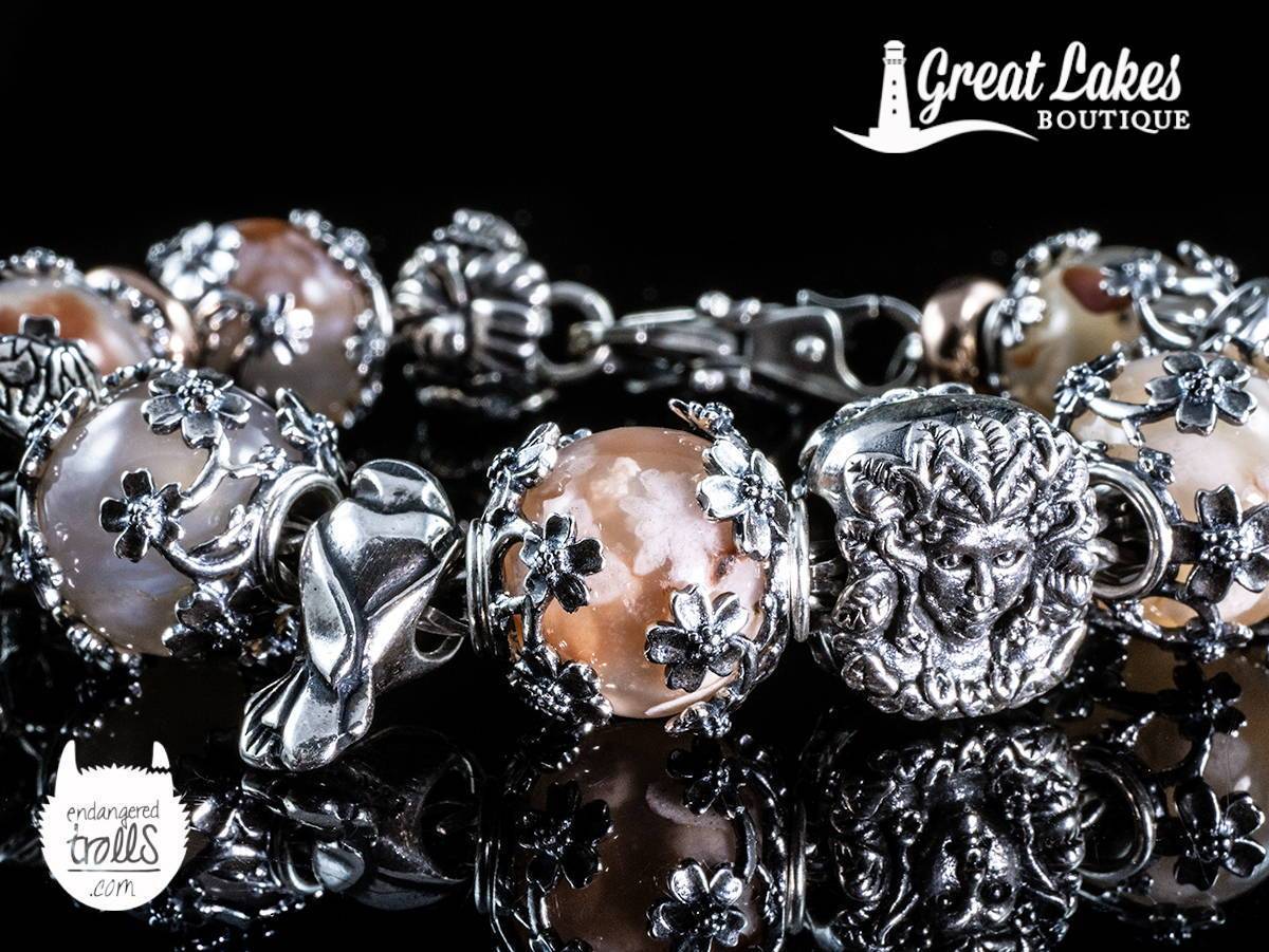 The Palace of Amber Flamboyant Sakura