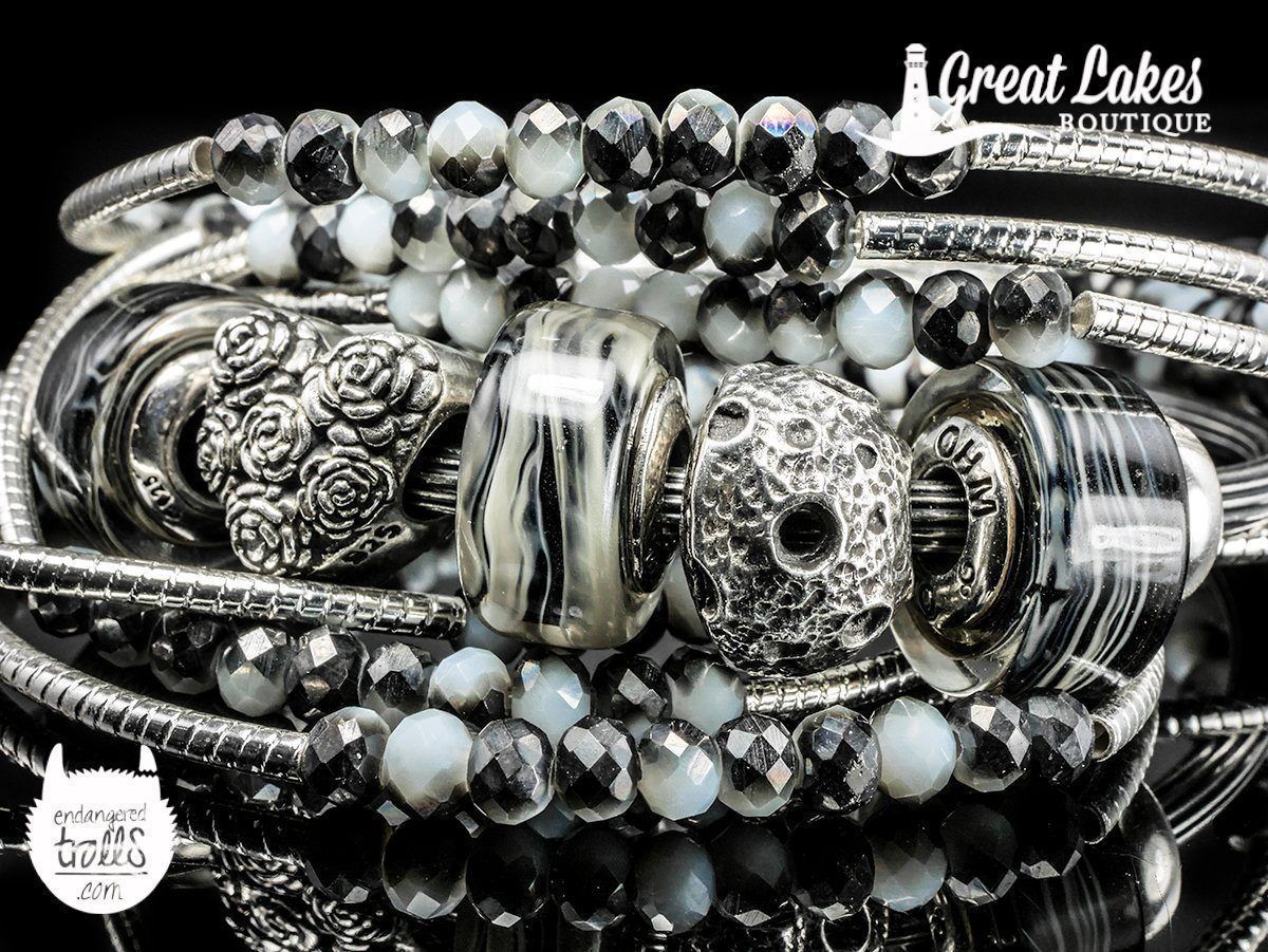 Monochrome Styling for the Ohm Beads Eerie Nights