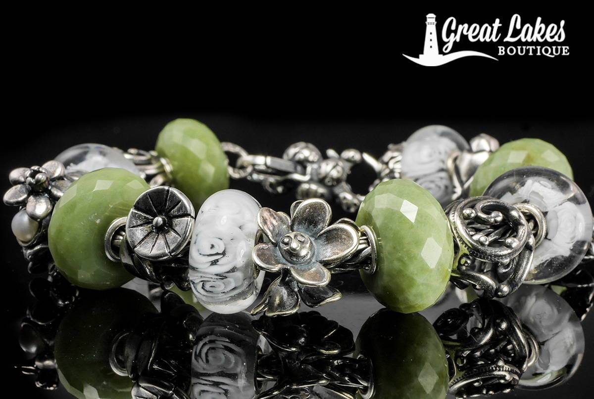 Trollbeads Serpentine & White Roses Inspiration