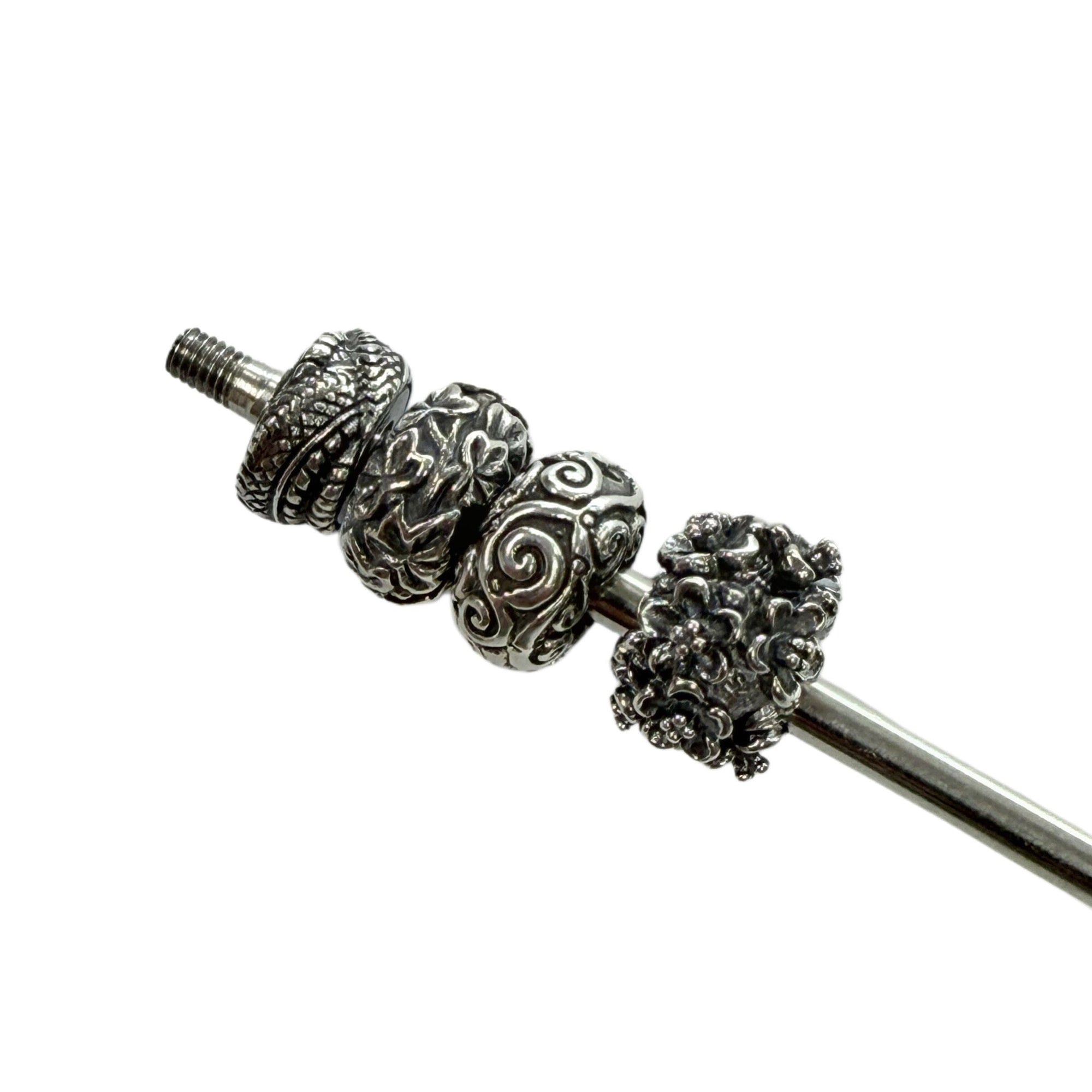 Great Lakes Boutique Preloved Black Raven Beads Group 1