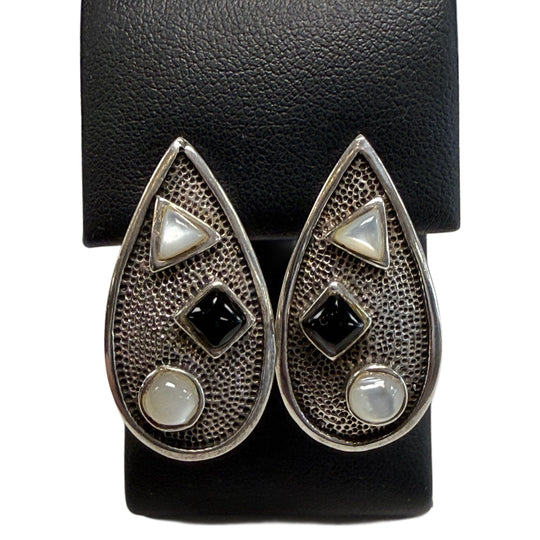 Silver Onyx & Pearl Earrings