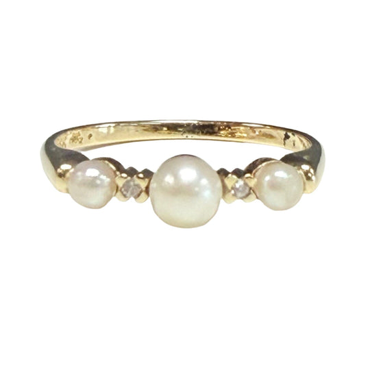 18k Gold Diamond & Pearl Ring