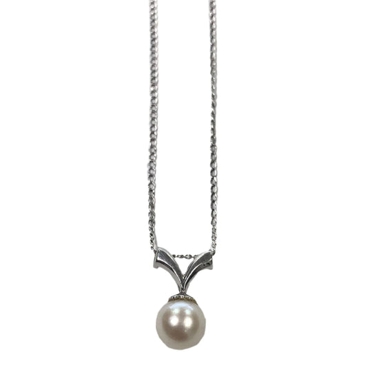 Silver & Pearl Necklace