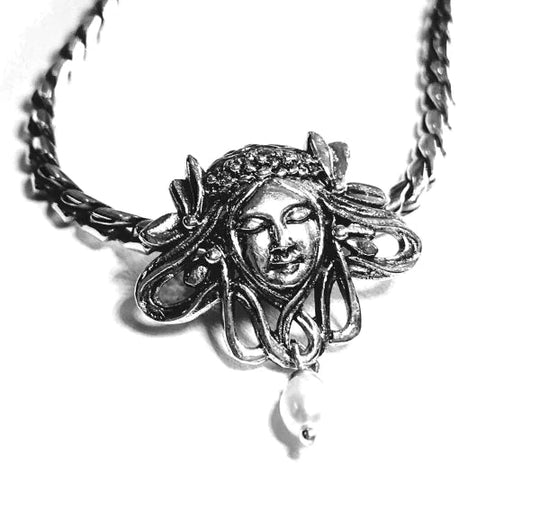 Redbalifrog Art Nouveau