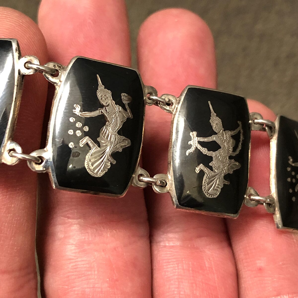 Great Lakes Boutique Vintage Sterling Silver Siam Bracelet