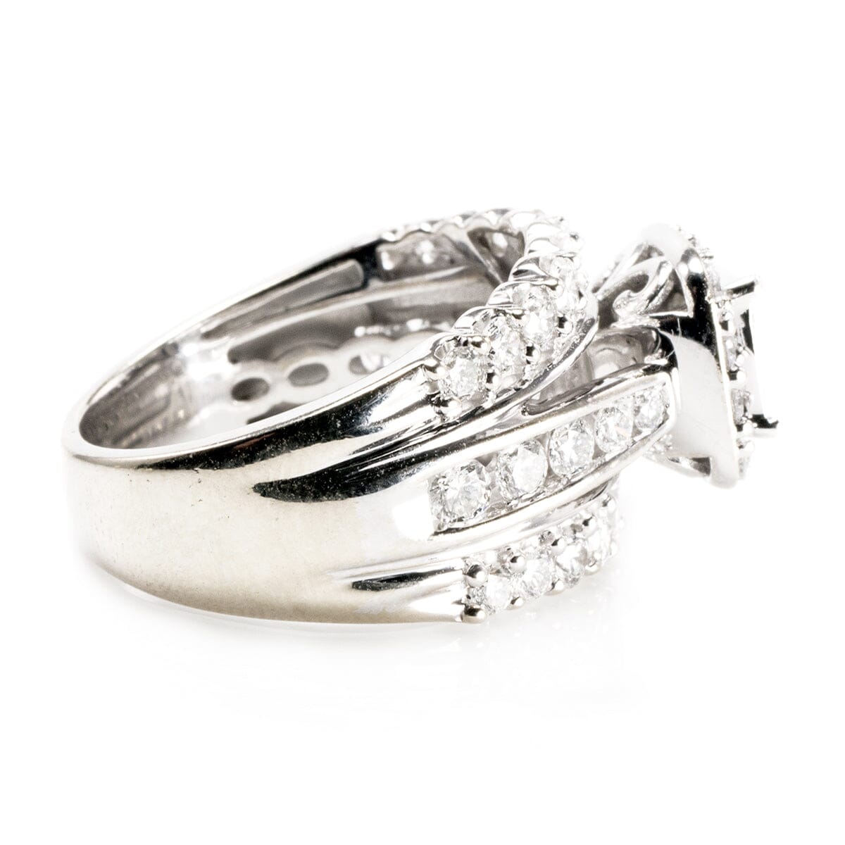 Great Lakes Boutique 14 k White Gold Princessa Diamond Ring
