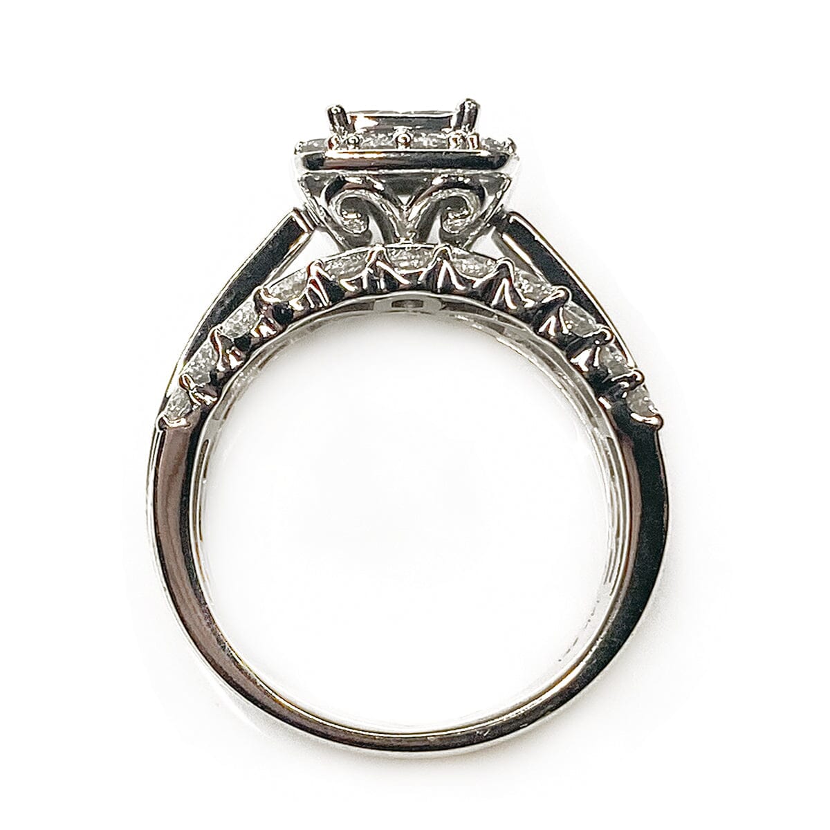 Great Lakes Boutique 14 k White Gold Princessa Diamond Ring