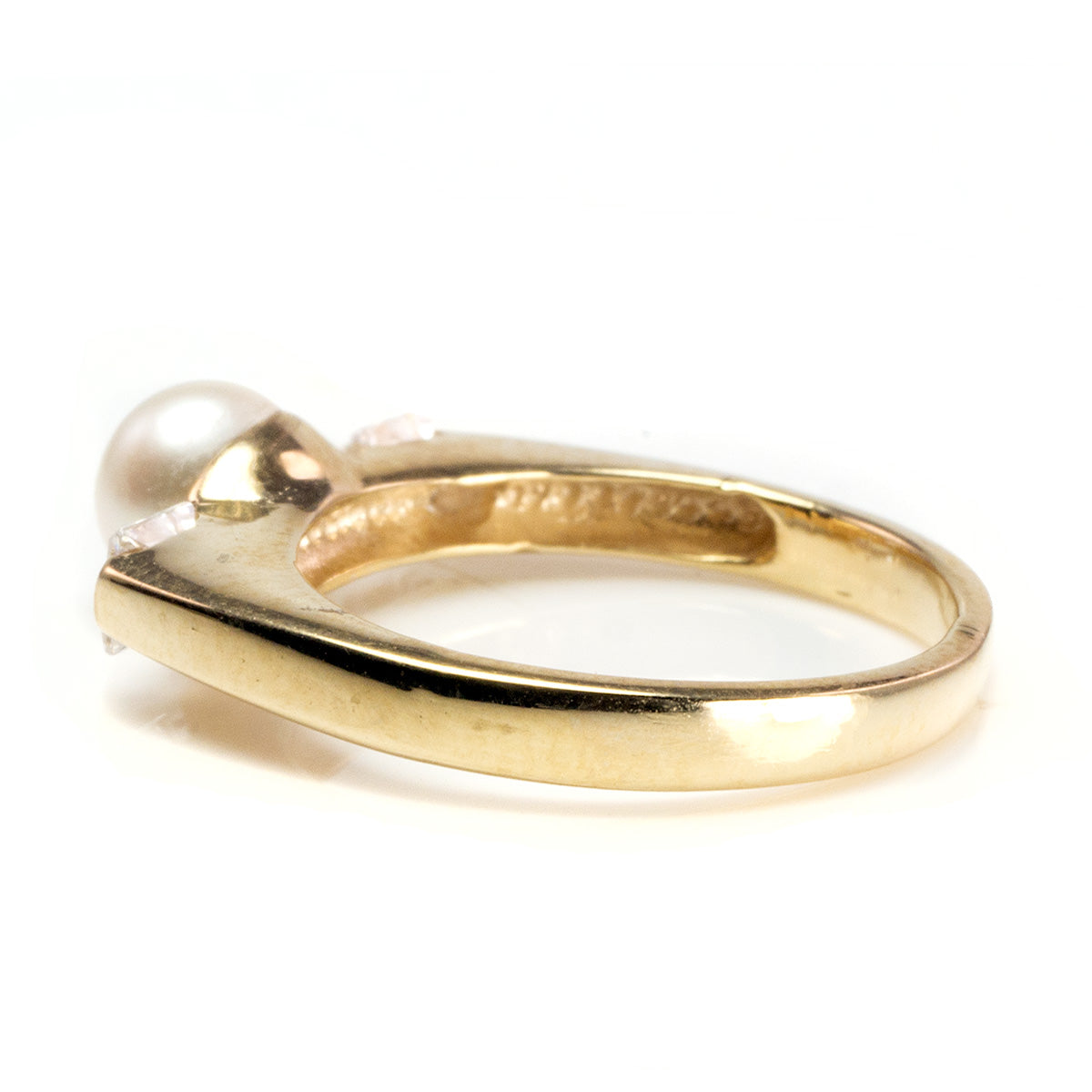 Great Lakes Boutique 14 k Pearl and Diamond Ring