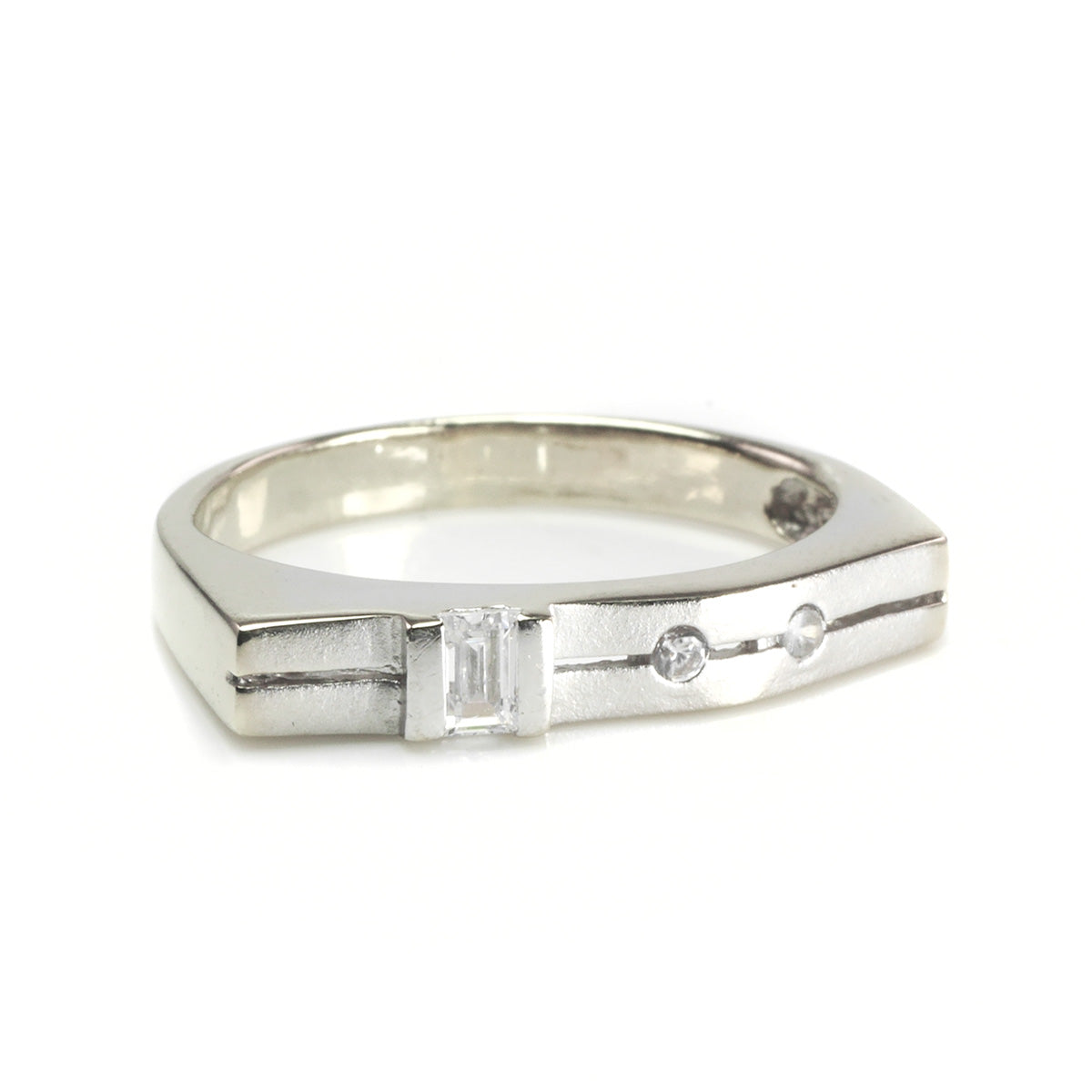 Great Lakes Boutique 14 k White Gold &amp; Diamond Ring