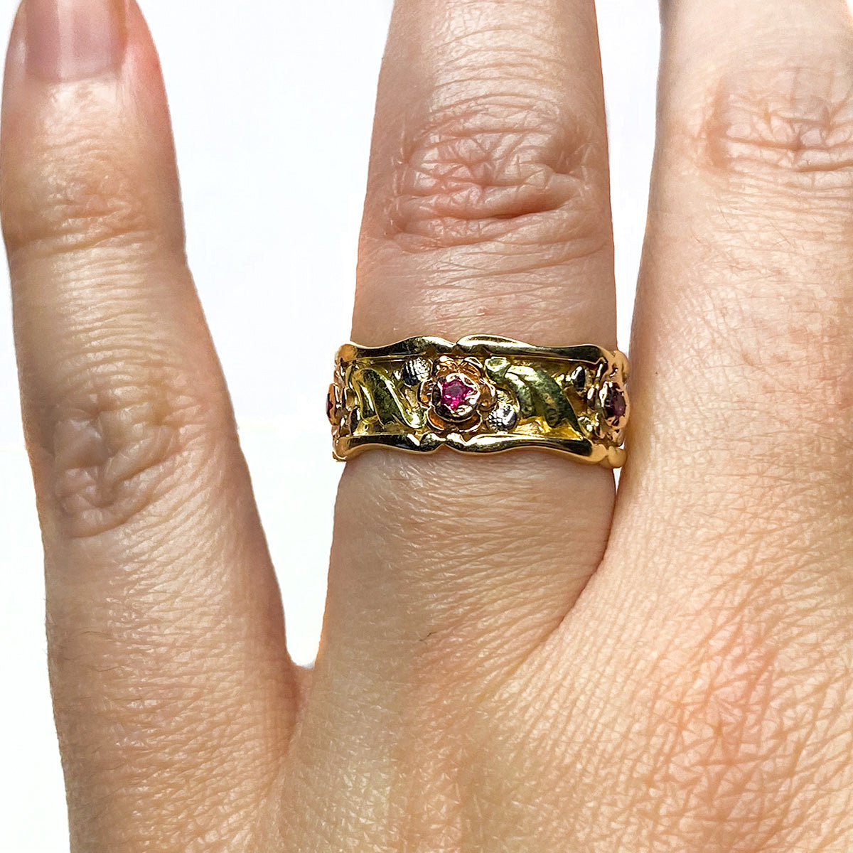 Great Lakes Boutique 14 k Tri Colored Gold Floral Band with Ruby