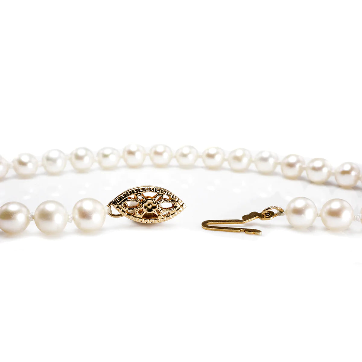 Great Lakes Boutique 14 k Yellow Gold and Pearl Bracelet