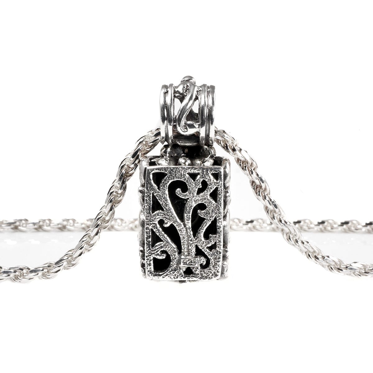 Great Lakes Boutique Silver Rope Necklace with Black Onyx Pendant