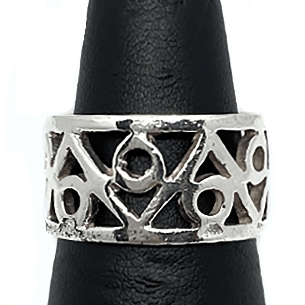 Great Lakes Boutique Tribal Design Silver Ring