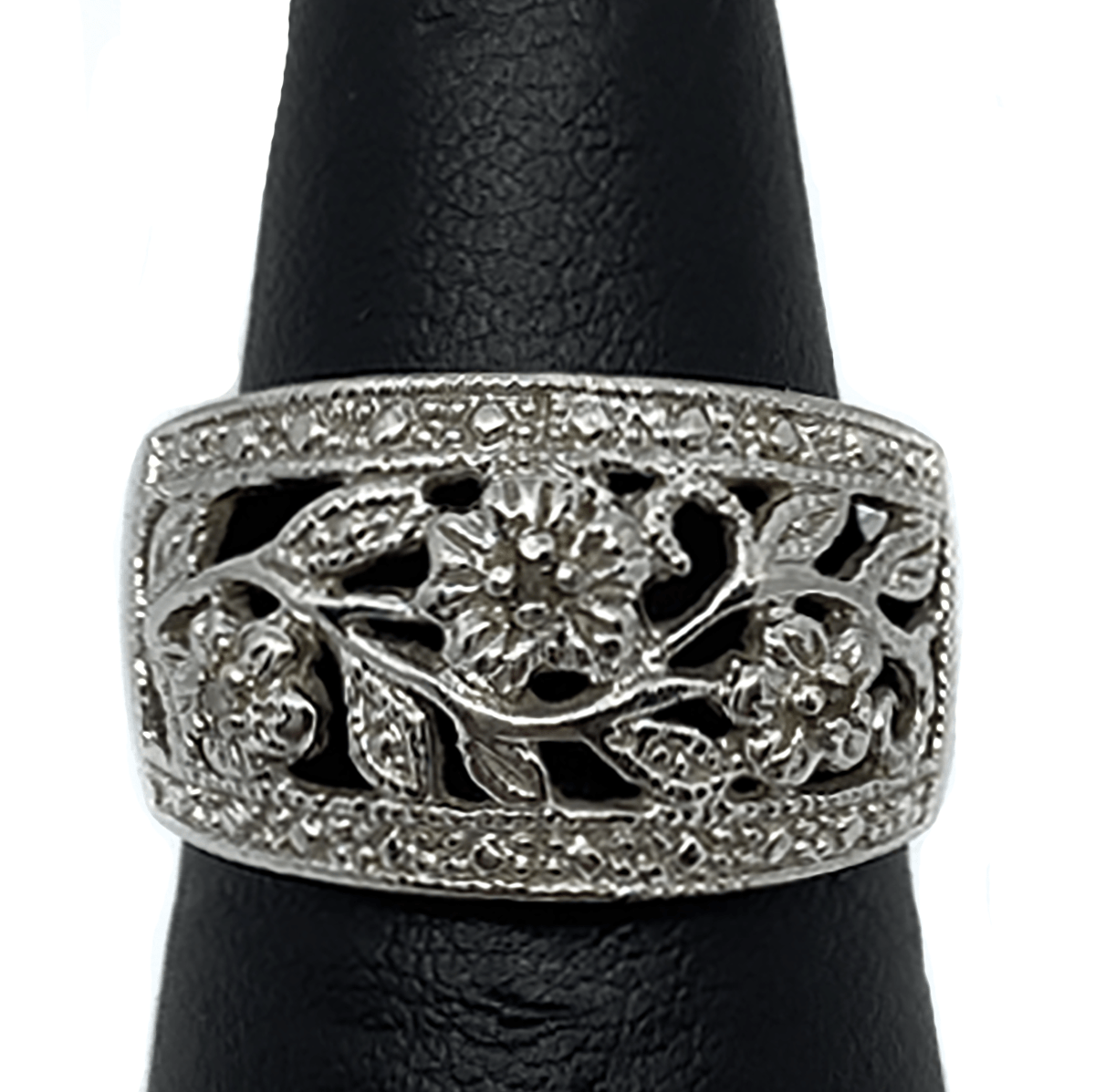 Great Lakes Boutique Floral Silver Ring