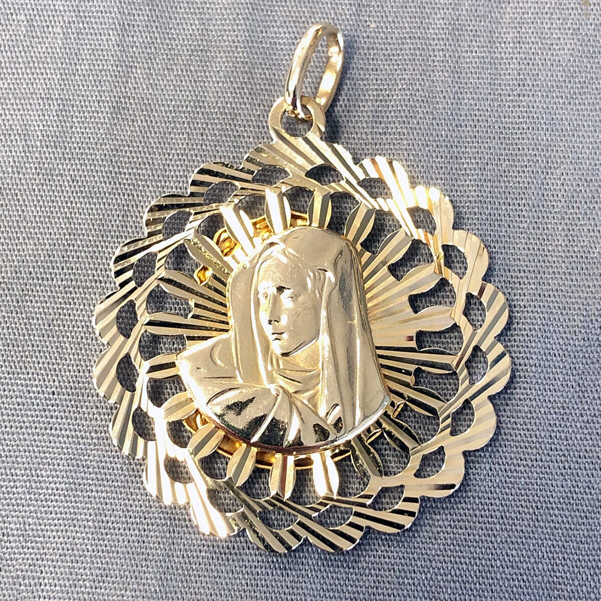Great Lakes Coin 14 k Gold Religious Pendant