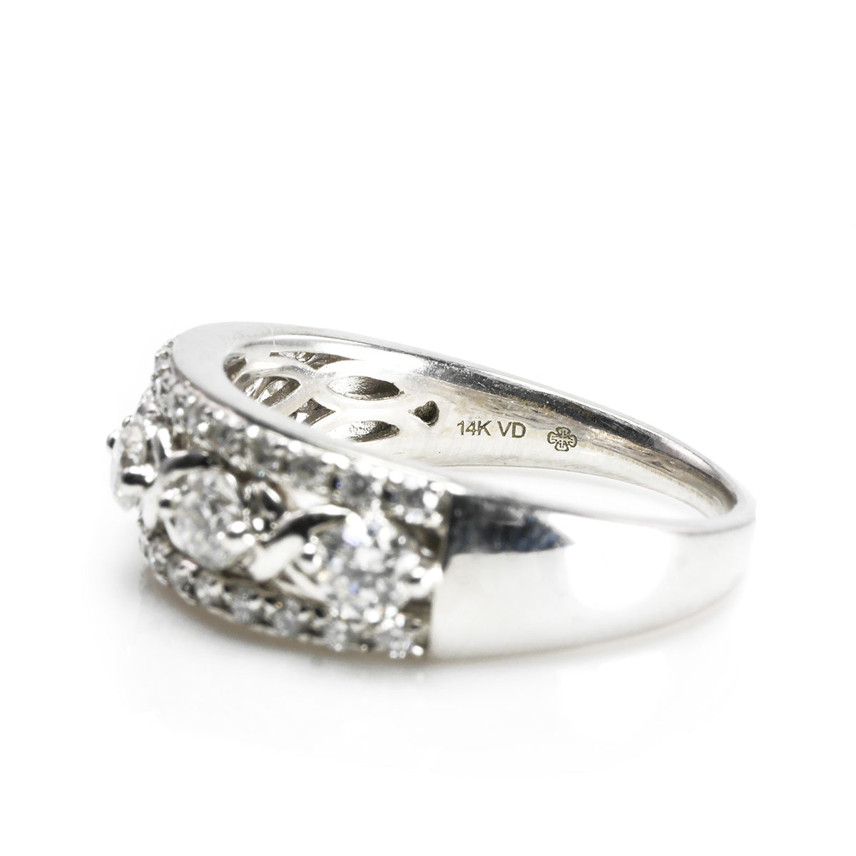 Great Lakes Boutique 14 k White Gold Diamond Ring