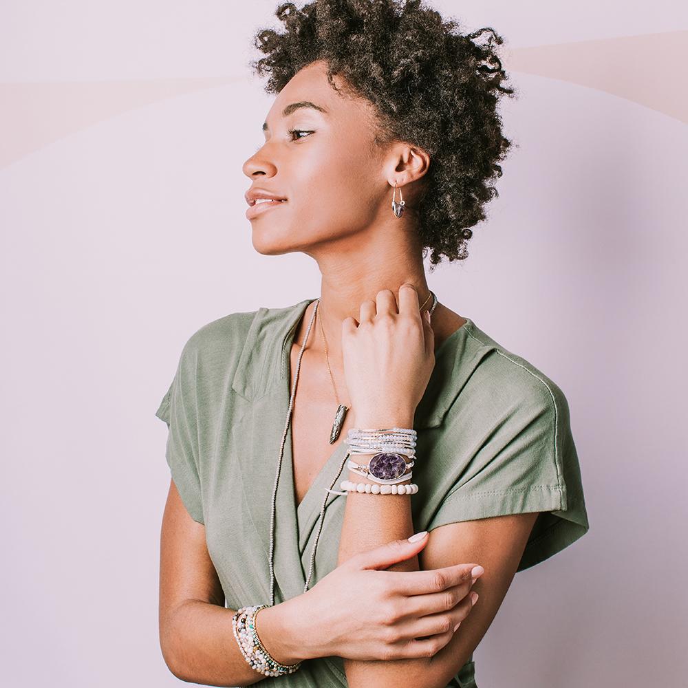 Scout Curated Wears Suede Stone Wrap Howlite &amp; Gold (Stone of Harmony)