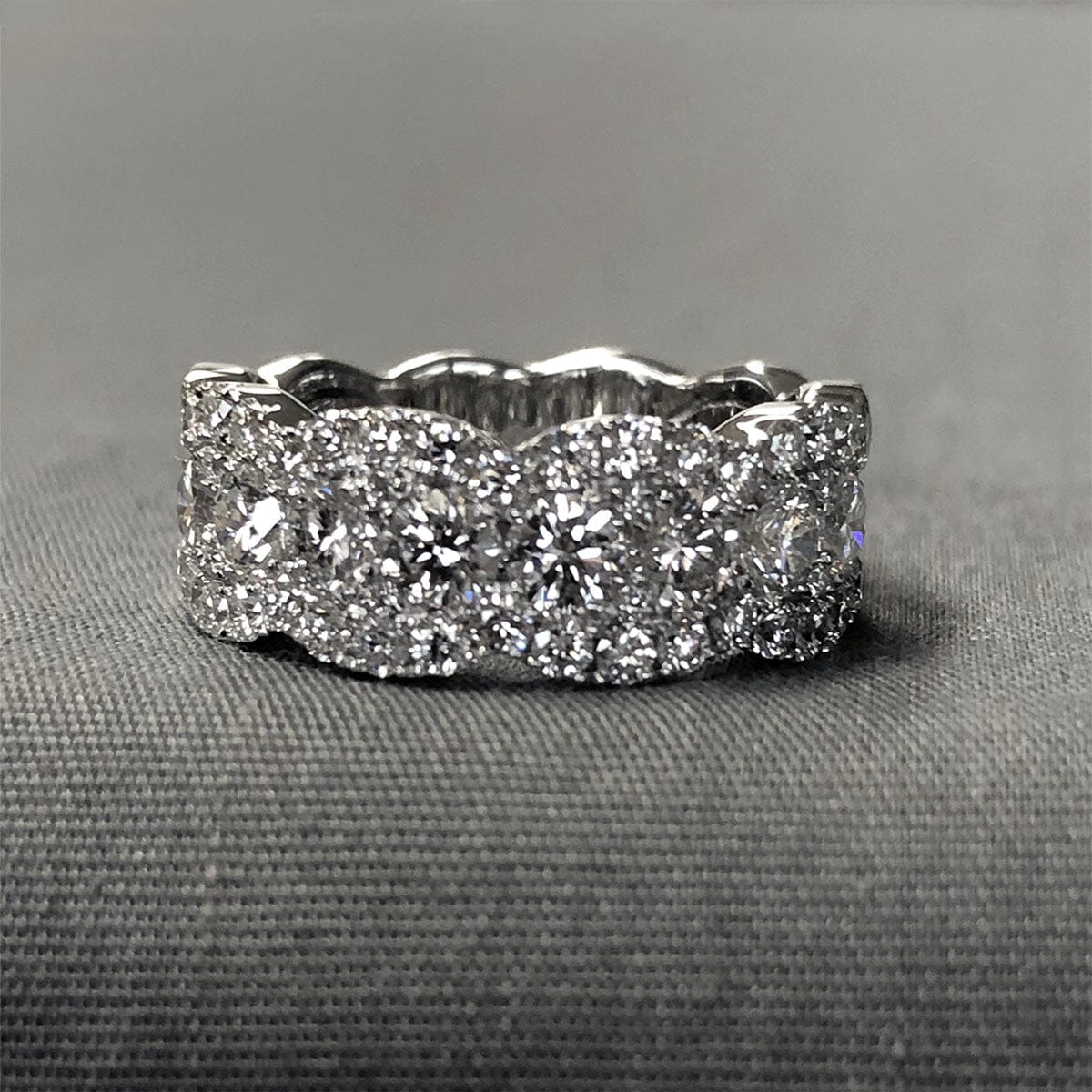 Great Lakes Coin 14 k White Gold Scalloped Diamond Band